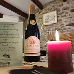 Alojamento de Acomodação e Pequeno-almoço Le Manoir Des Pélies Et D'hôtes De Charme à 6kms De Spa, Piscine, Rivière, Thermes De Cransac 3*