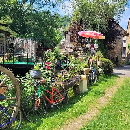 Le Manoir Des Pélies Et D'hôtes De Charme à 6kms De Spa, Piscine, Rivière, Thermes De Cransac Alojamento de Acomodação e Pequeno-almoço Conques