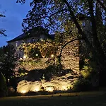 Bed & Breakfast Le Manoir Des Pelies, Maison D'Hotes De Charme, Jacuzzi, Piscine, Riviere