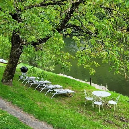 Couette-café Le Manoir Des Pélies Et D'hôtes De Charme à 7kms De Spa, Piscine, Rivière, Thermes De Cransac