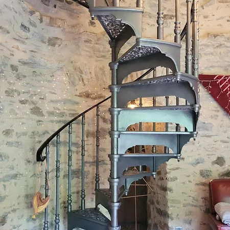 Le Manoir Des Pelies Et D'hotes De Charme A 7kms De Spa, Piscine, Riviere, Thermes De Cransac Conques