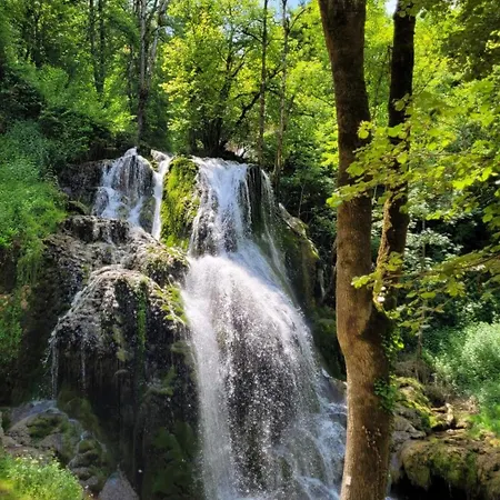 Couette-café Le Manoir Des Pélies Et D'hôtes De Charme à 7kms De Spa, Piscine, Rivière, Thermes De Cransac