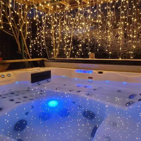 Le Manoir Des Pelies, Maison D'Hotes De Charme, Climatisation, Jacuzzi, Piscine, Riviere, Canoes, Pedalos, Ping-Pong 3* Conques