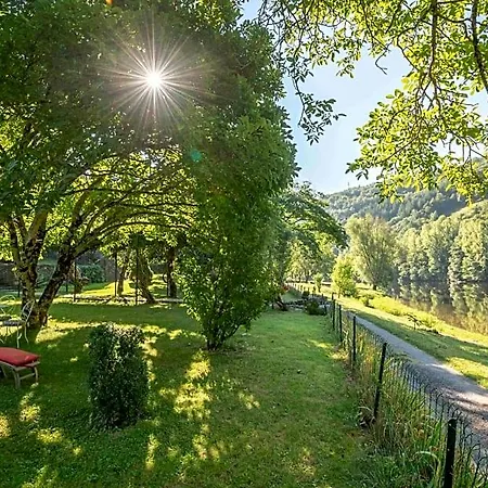 Le Manoir des Pélies, Maison d'hôtes de charme, Jacuzzi, Piscine, Rivière Alojamento de Acomodação e Pequeno-almoço Conques