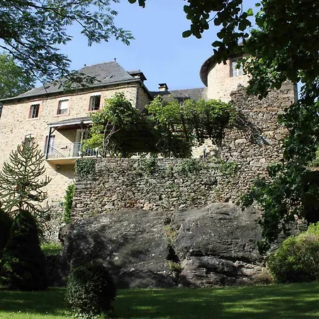 Le Manoir Des Pélies Et D'hôtes De Charme à 6kms De Spa, Piscine, Rivière, Thermes De Cransac Couette-café