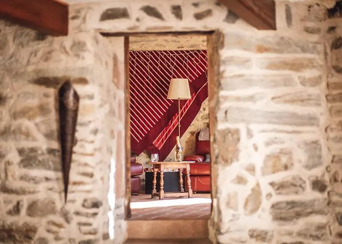 Le Manoir Des Pélies Et D'hôtes De Charme à 7kms De Spa, Piscine, Rivière, Thermes De Cransac 3* Conques