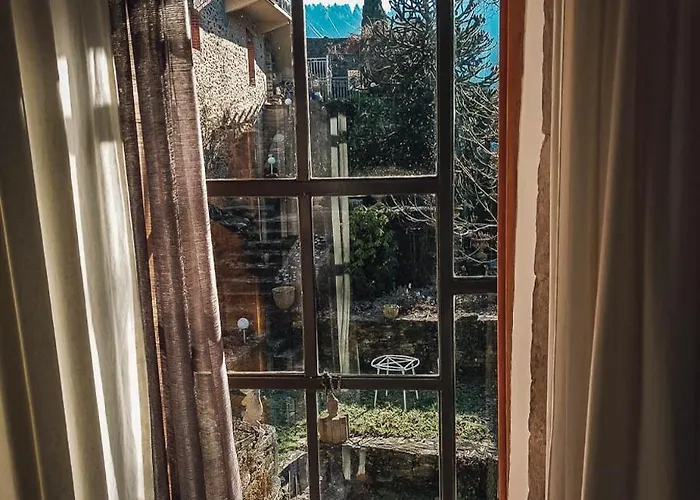 Couette-café Le Manoir Des Pélies Et D'hôtes De Charme à 7kms De Spa, Piscine, Rivière, Thermes De Cransac Conques