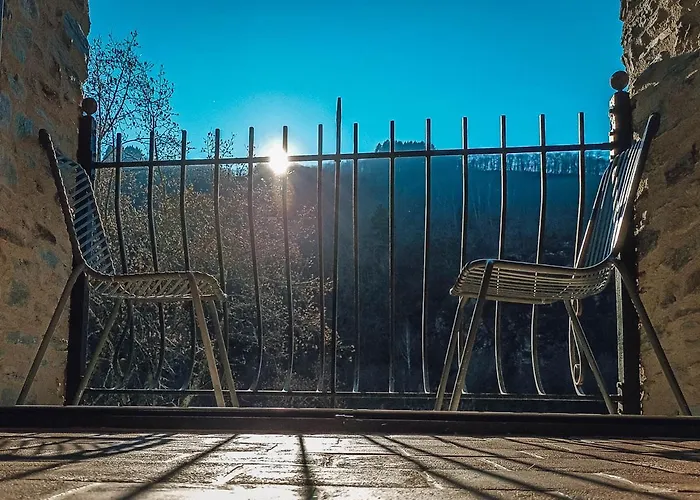 Le Manoir Des Pélies Et D'hôtes De Charme à 7kms De Spa, Piscine, Rivière, Thermes De Cransac Alojamento de Acomodação e Pequeno-almoço