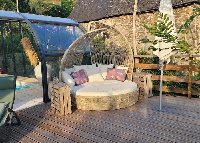 Le Manoir Des Pélies Et D'hôtes De Charme à 7kms De Spa, Piscine, Rivière, Thermes De Cransac 3* Conques