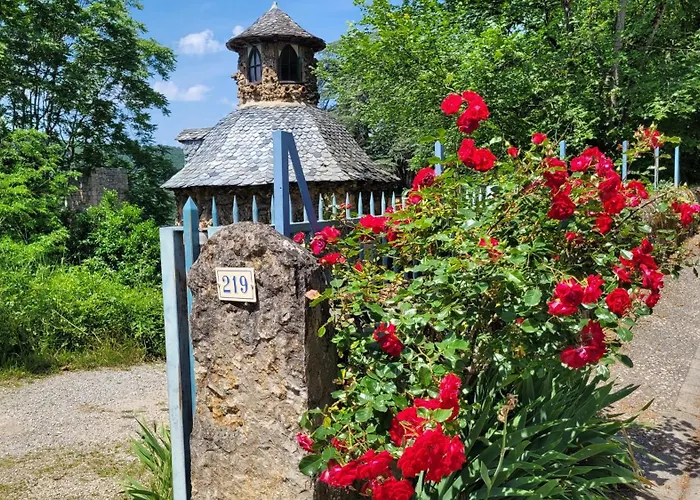 Le Manoir Des Pélies Et D'hôtes De Charme à 7kms De Spa, Piscine, Rivière, Thermes De Cransac 3*